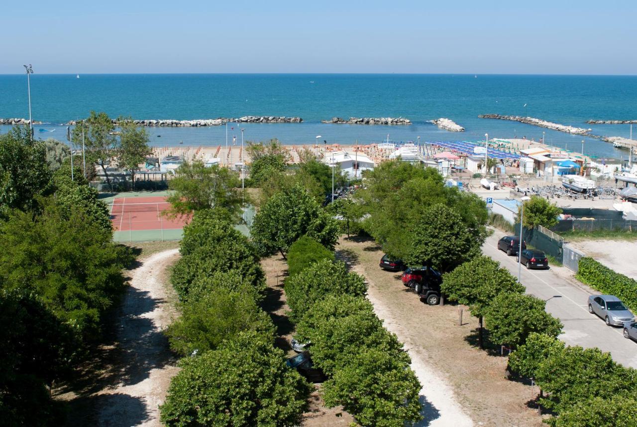 Hotel Cormoran Cattolica Ngoại thất bức ảnh